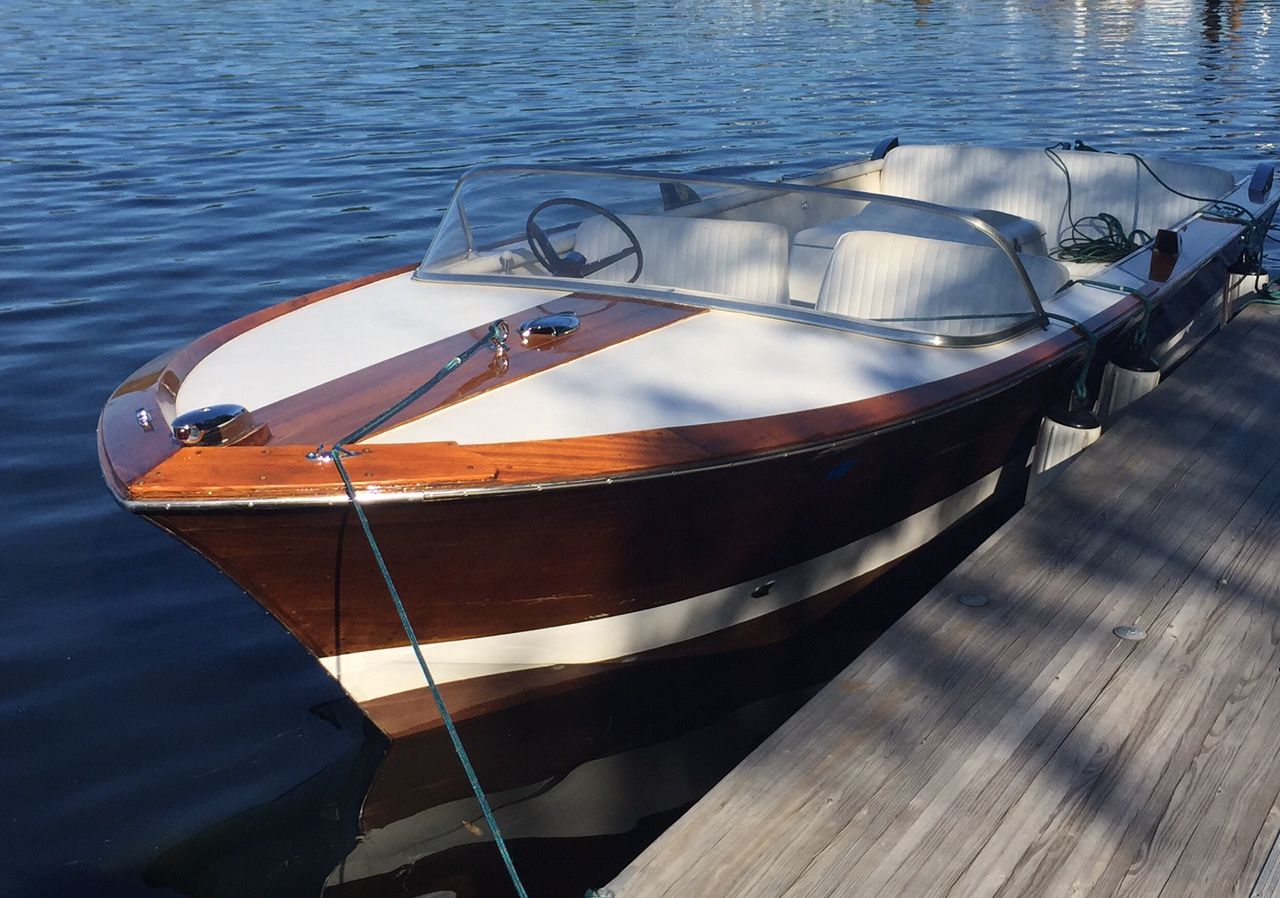Chris-craft - LadyBen Classic Wooden Boats for Sale
