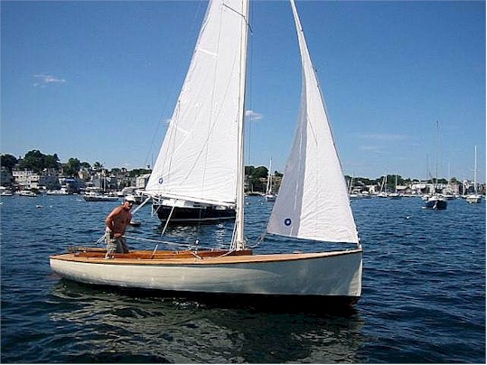 Hull Seabird - LadyBen Classic Wooden Boats for Sale