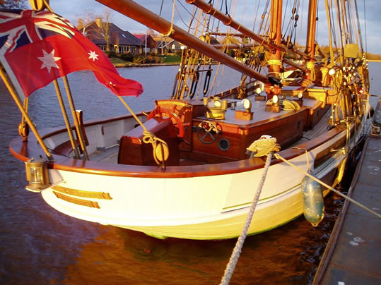 Square rigged top sail Schooner - LadyBen Classic Wooden 